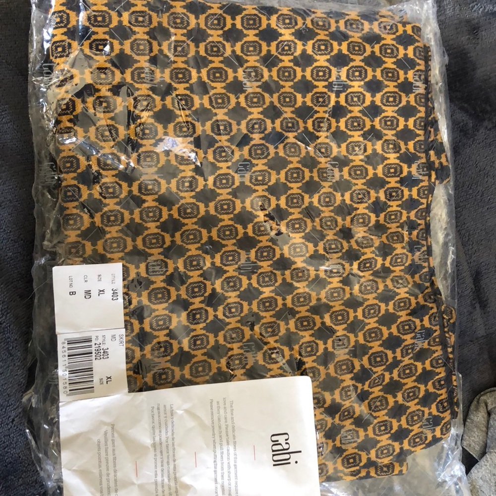 Cabi Jacquard skirt.  New - never worn.